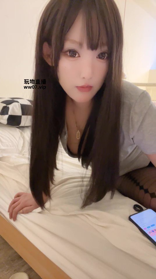 【老湿机】AIU 玩物直播绿帽出轨合集-第2张插图